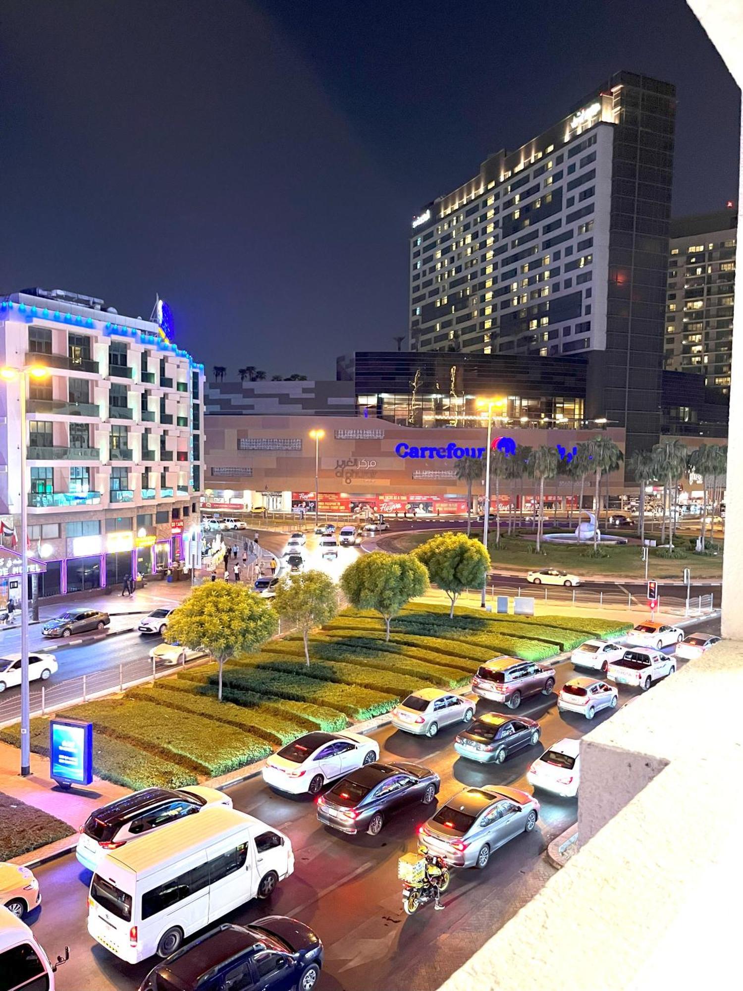 Yoko Luxury Hostel Dubaï Extérieur photo